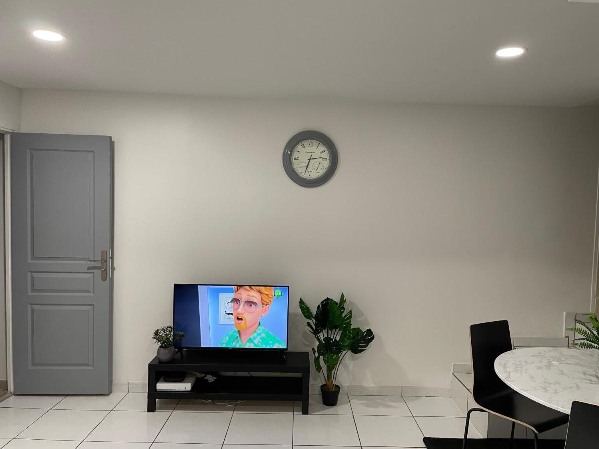 Residence Chene- 15 Mn De Paris Et 05 Mn D'Orly Aeroport Вири-Шатийон Экстерьер фото
