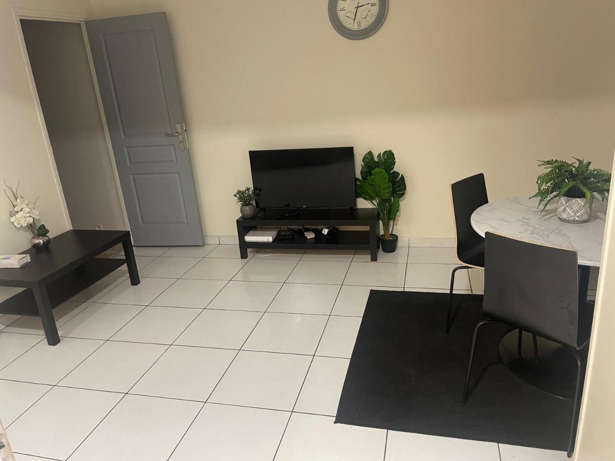 Residence Chene- 15 Mn De Paris Et 05 Mn D'Orly Aeroport Вири-Шатийон Экстерьер фото